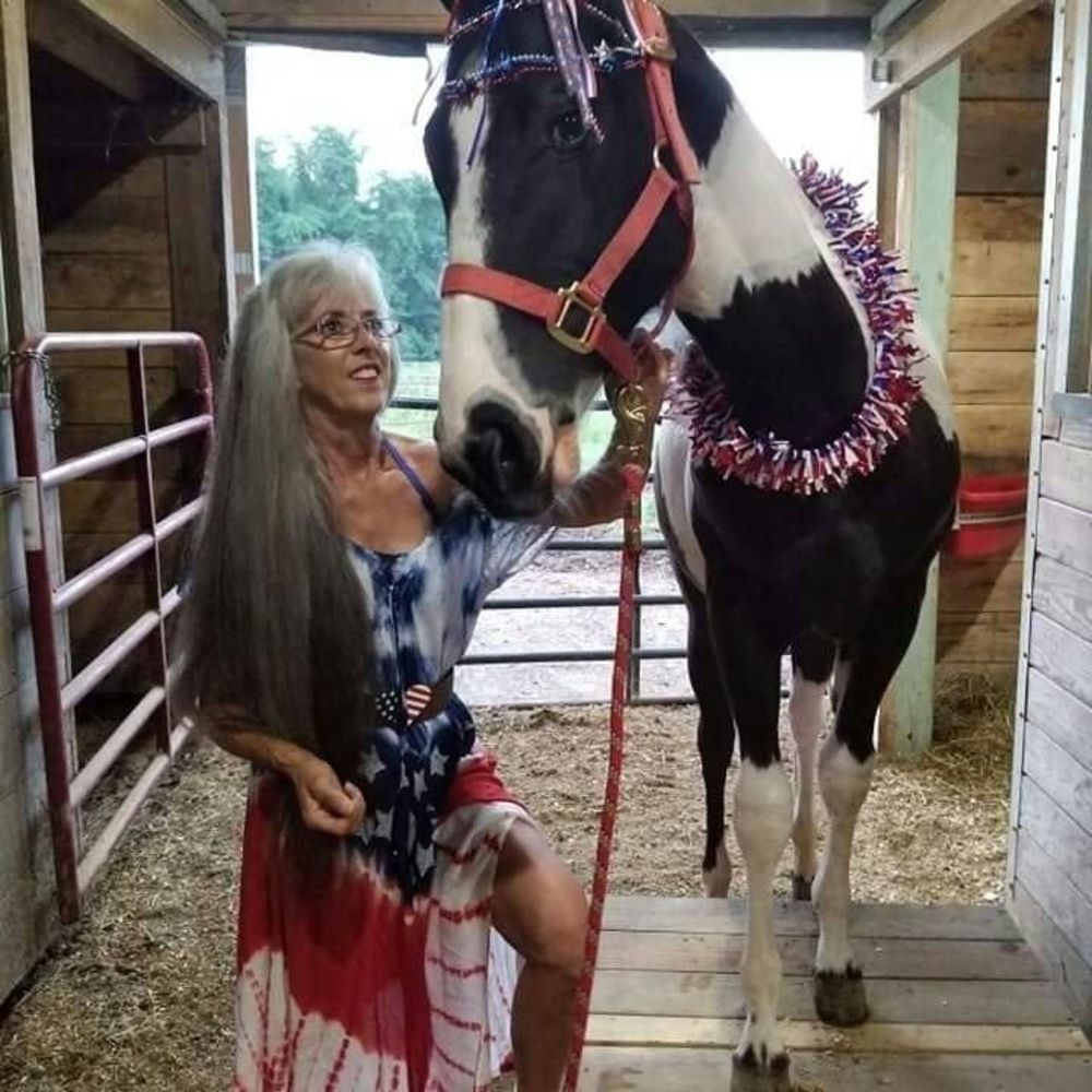 Meet your Posher, Goldie